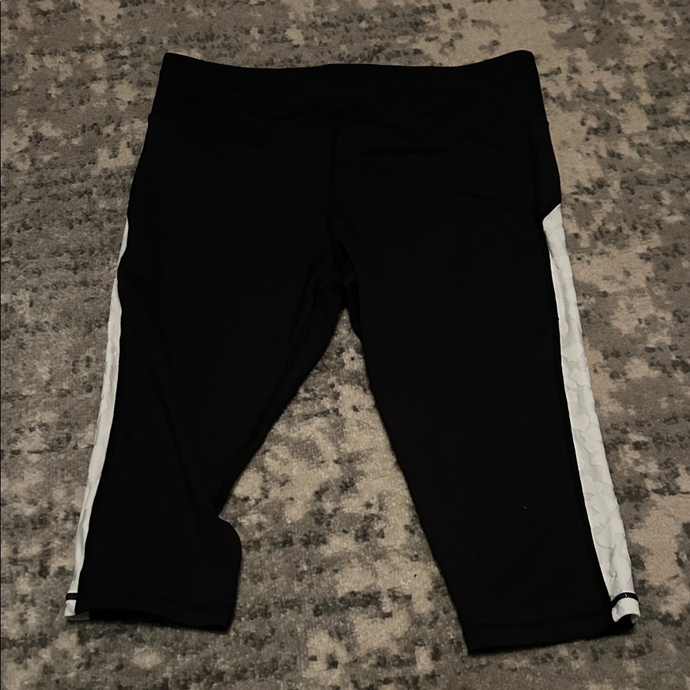 ZYIA Black and White Leggings